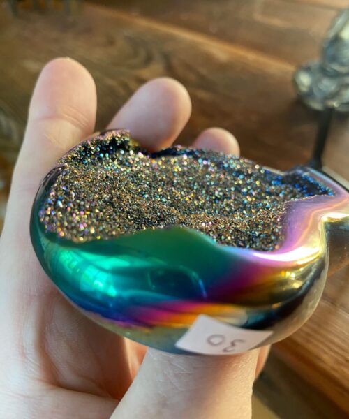 Rainbow Quartz Heart with Stand 30, Aura, Titanium, Cluster, Crystal, Gemstone 270g – H9.5xW9xD3cm - Image 4