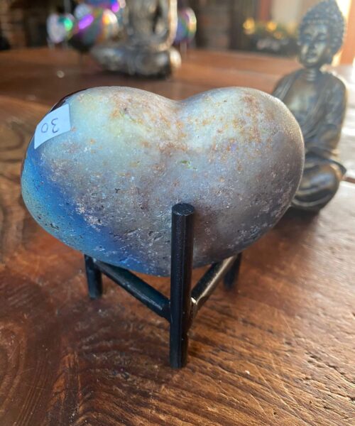 Rainbow Quartz Heart with Stand 30, Aura, Titanium, Cluster, Crystal, Gemstone 270g – H9.5xW9xD3cm - Image 10