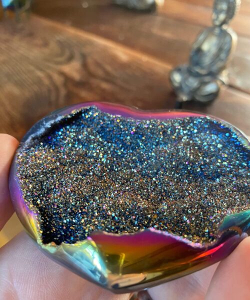 Rainbow Quartz Heart with Stand 30, Aura, Titanium, Cluster, Crystal, Gemstone 270g – H9.5xW9xD3cm - Image 9
