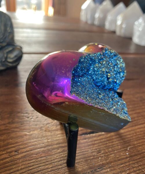 Rainbow Quartz Heart with Stand 31, Aura, Titanium, Cluster, Crystal, Gemstone 352g – H8xW9xD6.5cm - Image 12