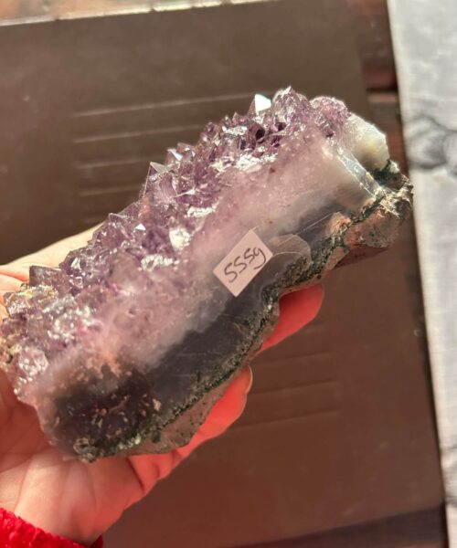 Large Premium High Grade Amethyst Raw Druzy Cluster Piece 19 - 555g L11xW7.5xD5.5cm - Image 6