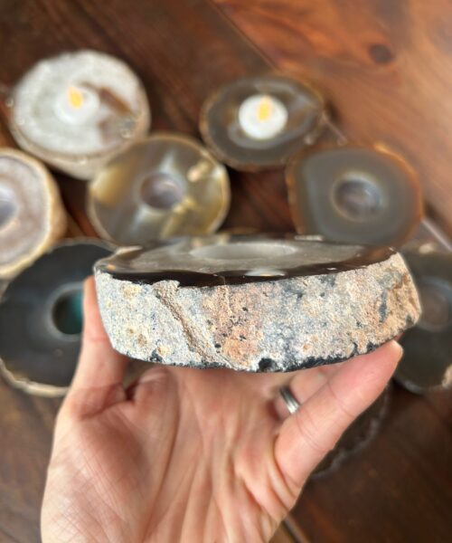Alternative view of Large Natural Caramel - Natural Edge Agate Slice Microcrystalline Quartz Tealight Candle Holder