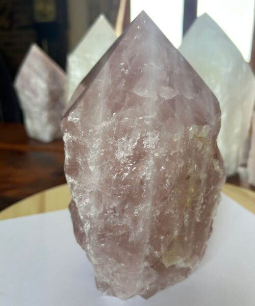HUGE Extra Large Tall Point 21 Premium Rose Quartz Pink Crystal Quartz 4281g H20.5xW12xD14cm - Image 3