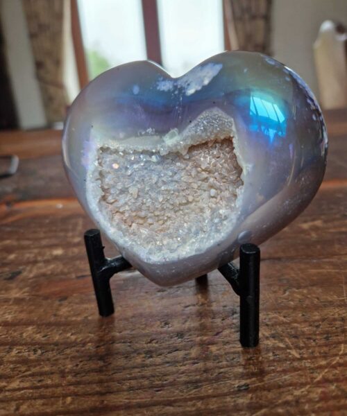 Alternative view of Agate Angel Aura Heart on Stand 20, Aura, Titanium, Cluster, Crystal, Gemstone 471g – H9xW11xD5.5cm