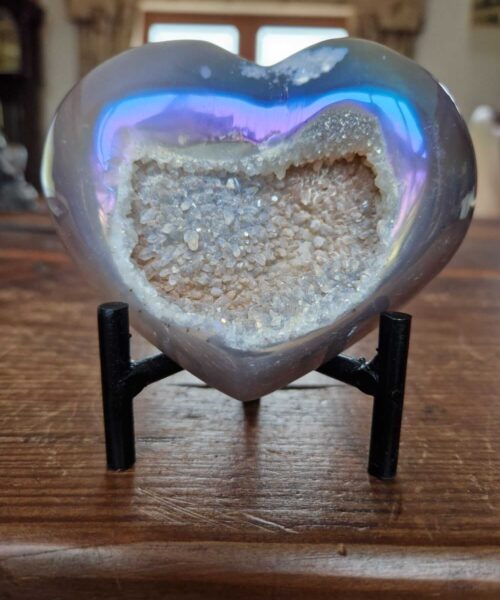 Agate Angel Aura Heart on Stand 20, Aura, Titanium, Cluster, Crystal, Gemstone 471g – H9xW11xD5.5cm