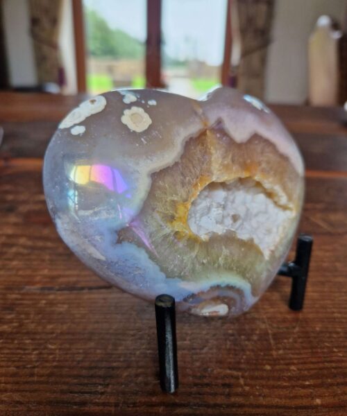 Agate Angel Aura Heart on Stand 21, Aura, Titanium, Cluster, Crystal, Gemstone 757g – H10xW12.5xD7cm - Image 3