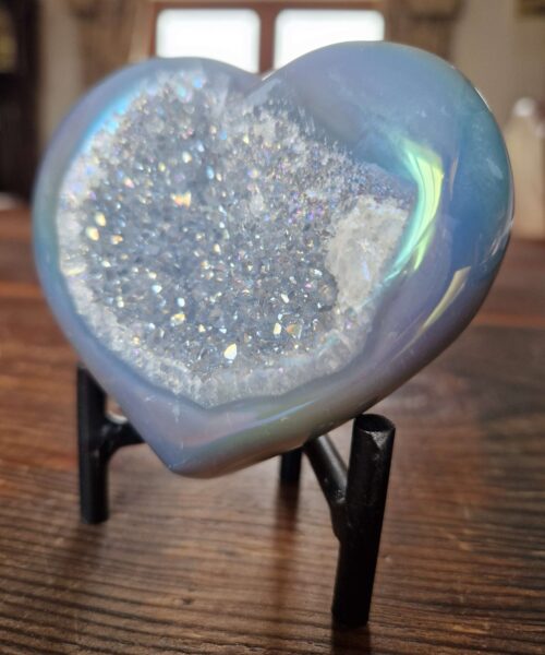 Agate Angel Aura Heart on Stand 23, Aura, Titanium, Cluster, Crystal, Gemstone 448g – H9xW9XD6cm - Image 4