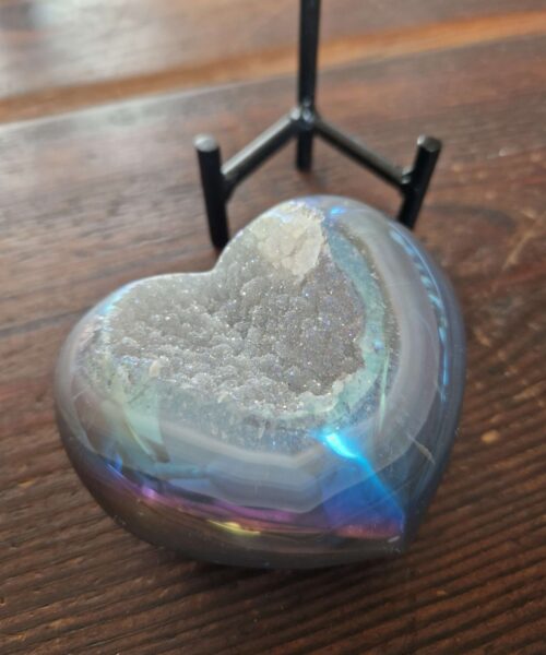 Agate Angel Aura Heart on Stand 24, Aura, Titanium, Cluster, Crystal, Gemstone 529g – H9.5xW9xD7cm - Image 5