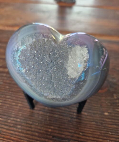 Agate Angel Aura Heart on Stand 24, Aura, Titanium, Cluster, Crystal, Gemstone 529g – H9.5xW9xD7cm - Image 6