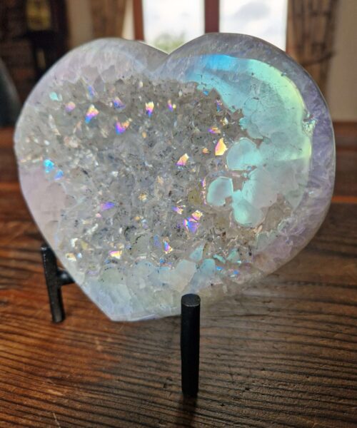 Agate Angel Aura Heart on Stand 25, Aura, Titanium, Cluster, Crystal, Gemstone 806g – H11xW13.5xD7cm - Image 3