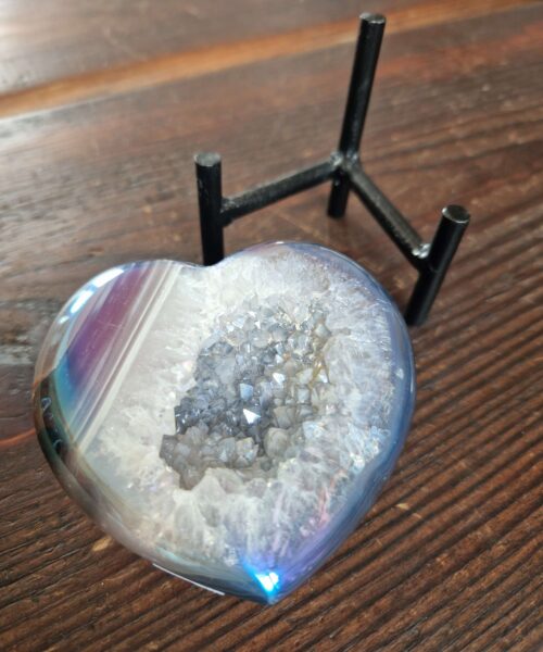 Agate Angel Aura Heart on Stand 26, Aura, Titanium, Cluster, Crystal, Gemstone 285g – H8xW8xD5.5cm - Image 7