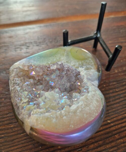 Agate Angel Aura Heart on Stand 27, Aura, Titanium, Cluster, Crystal, Gemstone 419g – H9xW10.5xD5.5cm - Image 9