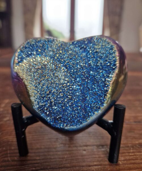 Rainbow Quartz Heart with Stand 32, Aura, Titanium, Cluster, Crystal, Gemstone 277g – H7xW7.5xD6cm