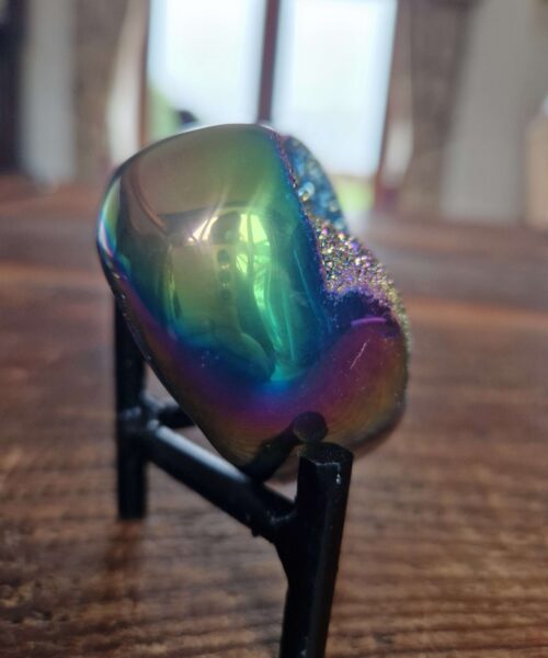 Rainbow Quartz Heart with Stand 32, Aura, Titanium, Cluster, Crystal, Gemstone 277g – H7xW7.5xD6cm - Image 6