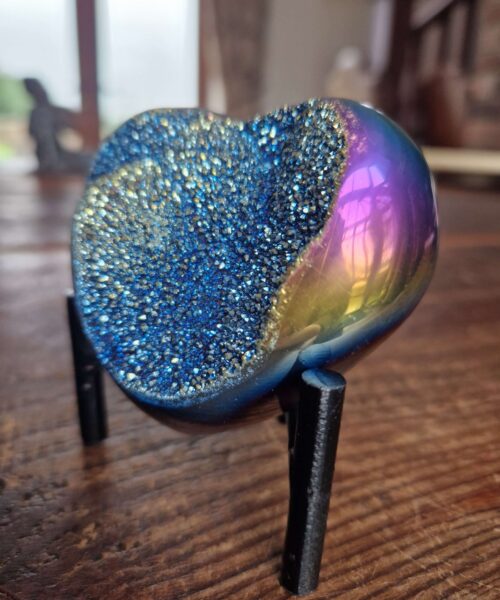 Rainbow Quartz Heart with Stand 32, Aura, Titanium, Cluster, Crystal, Gemstone 277g – H7xW7.5xD6cm - Image 9