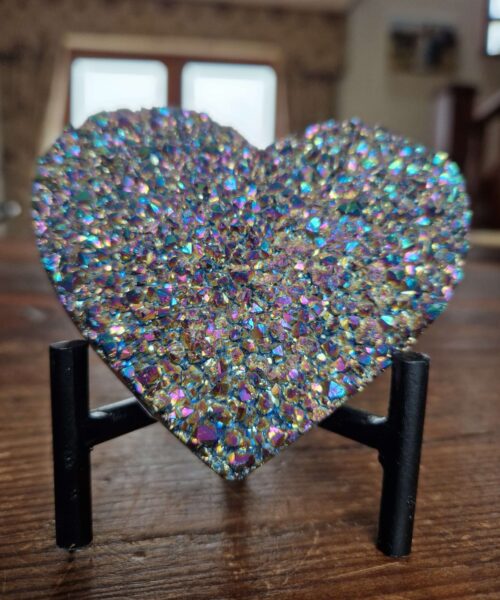 Rainbow Quartz Heart with Stand 34, Aura, Titanium, Cluster, Crystal, Gemstone 303g – H8.5xW9.5xW6.5cm