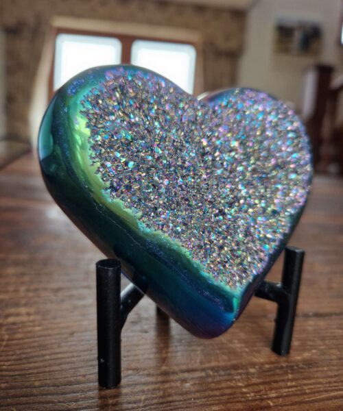 Rainbow Quartz Heart with Stand 35, Aura, Titanium, Cluster, Crystal, Gemstone 494g – H9xW9.5xD7.5cm - Image 3