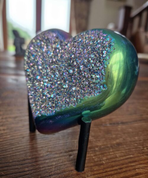 Rainbow Quartz Heart with Stand 35, Aura, Titanium, Cluster, Crystal, Gemstone 494g – H9xW9.5xD7.5cm - Image 4