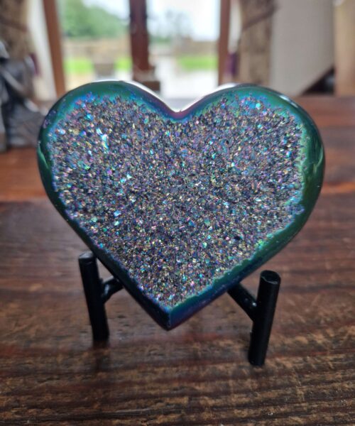Rainbow Quartz Heart with Stand 35, Aura, Titanium, Cluster, Crystal, Gemstone 494g – H9xW9.5xD7.5cm - Image 8