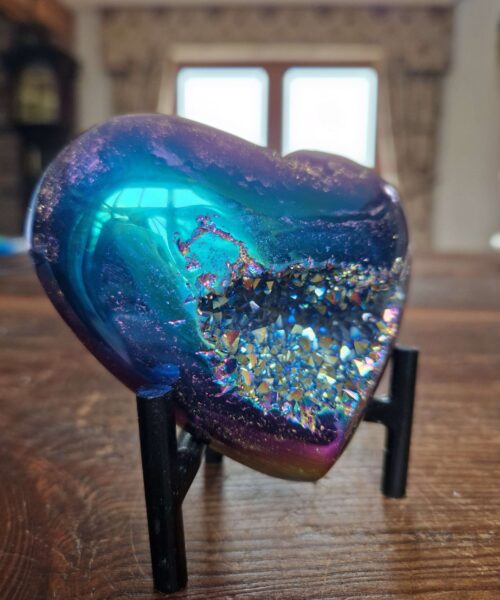 Rainbow Quartz Heart with Stand 38 Aura, Titanium, Cluster, Crystal, Gemstone 448g – H8xW10xD6.5cm - Image 3