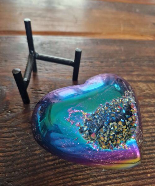 Rainbow Quartz Heart with Stand 38 Aura, Titanium, Cluster, Crystal, Gemstone 448g – H8xW10xD6.5cm - Image 5