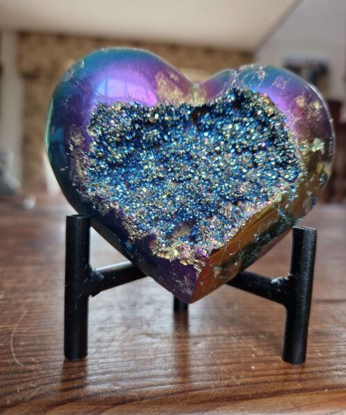 Rainbow Quartz Heart with Stand 39 Aura, Titanium, Cluster, Crystal, Gemstone 359g – H7.5xW8.5xD6cm