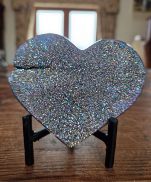 Rainbow Quartz Heart with Stand 41 Aura, Titanium, Cluster, Crystal, Gemstone 486g – H8.5xW10xD6cm