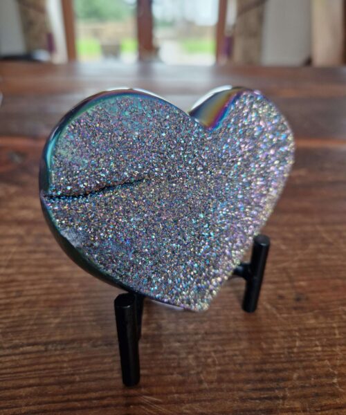 Rainbow Quartz Heart with Stand 41 Aura, Titanium, Cluster, Crystal, Gemstone 486g – H8.5xW10xD6cm - Image 3