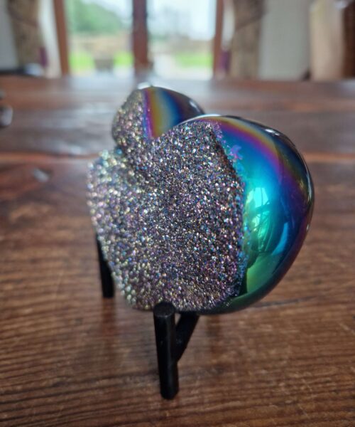 Rainbow Quartz Heart with Stand 41 Aura, Titanium, Cluster, Crystal, Gemstone 486g – H8.5xW10xD6cm - Image 4