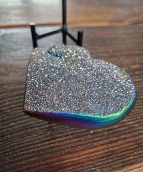 Rainbow Quartz Heart with Stand 41 Aura, Titanium, Cluster, Crystal, Gemstone 486g – H8.5xW10xD6cm - Image 6