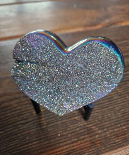 Rainbow Quartz Heart with Stand 41 Aura, Titanium, Cluster, Crystal, Gemstone 486g – H8.5xW10xD6cm - Image 9