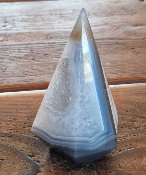 Premium Agate Conic Point 3 Tower Prism - 639g H14xW9xD7.5cm - Image 3