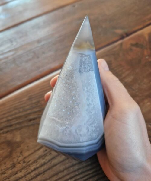 Premium Agate Conic Point 3 Tower Prism - 639g H14xW9xD7.5cm - Image 7