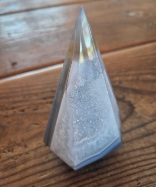 Premium Agate Conic Point 3 Tower Prism - 639g H14xW9xD7.5cm - Image 8