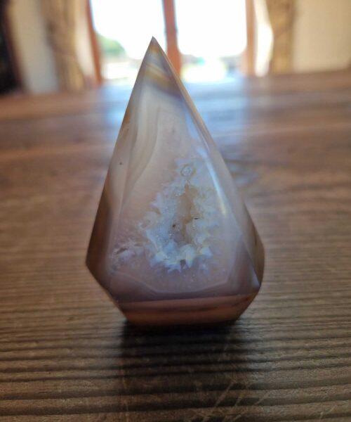 Premium Agate Conic Point 6 Tower Prism - 130g H7.5xW5.5xD4cm