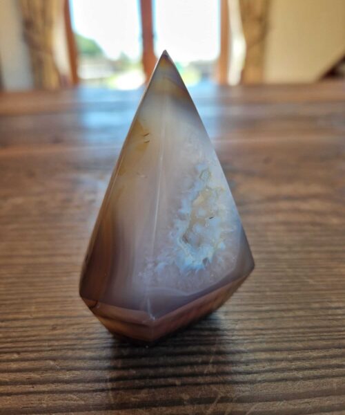 Premium Agate Conic Point 6 Tower Prism - 130g H7.5xW5.5xD4cm - Image 3