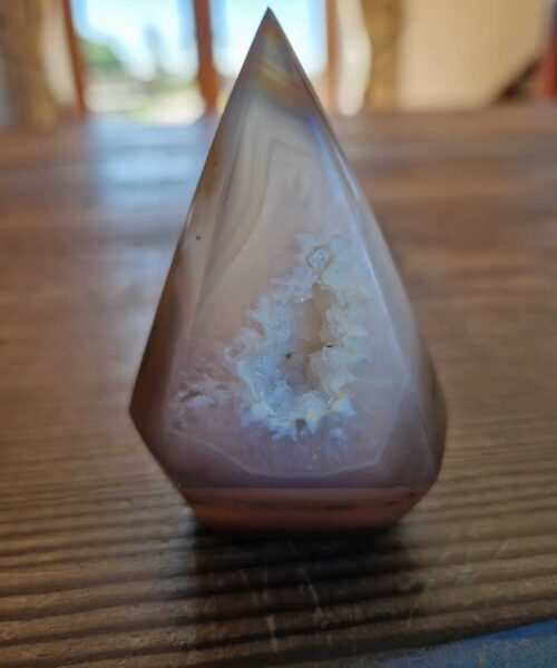 Premium Agate Conic Point 6 Tower Prism - 130g H7.5xW5.5xD4cm - Image 8