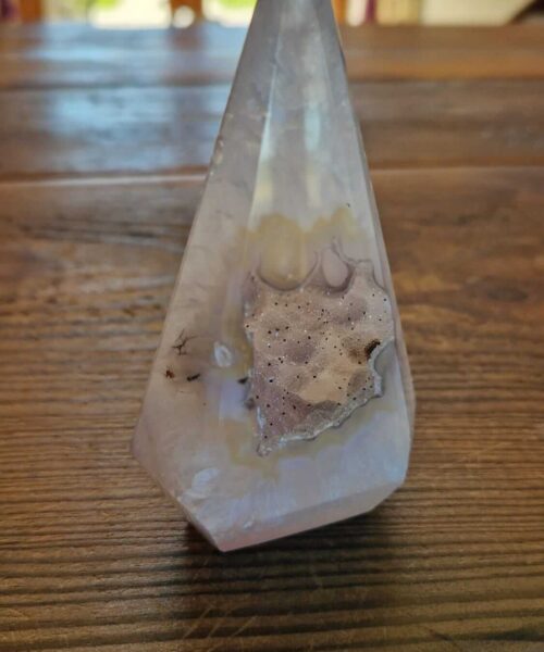 Premium Agate Conic Point 8 Tower Prism - 263g H11xW6.5xD5cm - Image 3