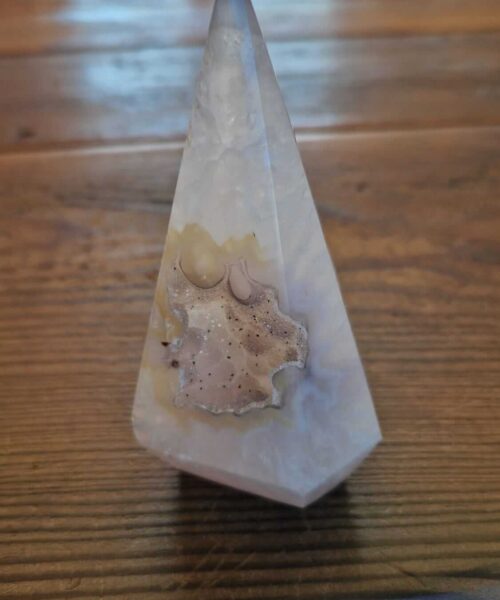 Premium Agate Conic Point 8 Tower Prism - 263g H11xW6.5xD5cm - Image 4