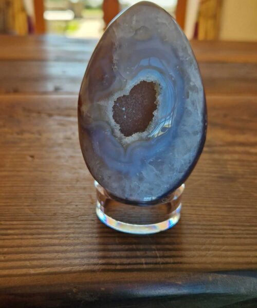 Large Premium Egg 1 High Grade Agate Crystal Geode Aura Egg on Stand 439g - H10xW6xD5.5cm