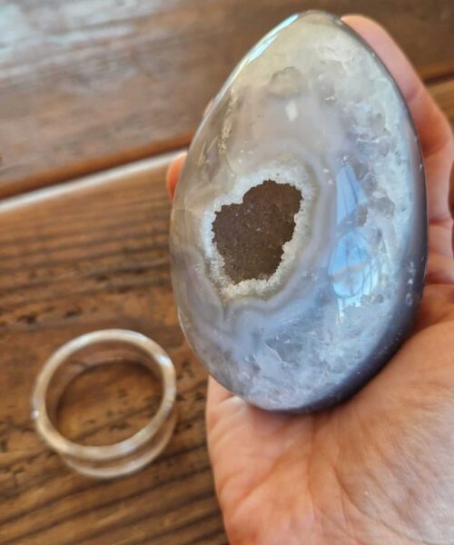Large Premium Egg 1 High Grade Agate Crystal Geode Aura Egg on Stand 439g - H10xW6xD5.5cm - Image 7