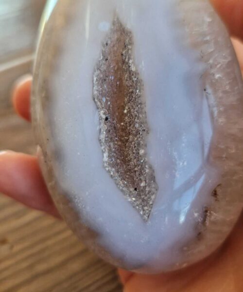 Large Premium Egg 2 High Grade Agate Crystal Geode Aura Egg on Stand 345g - H9xW5.5xD5cm - Image 7