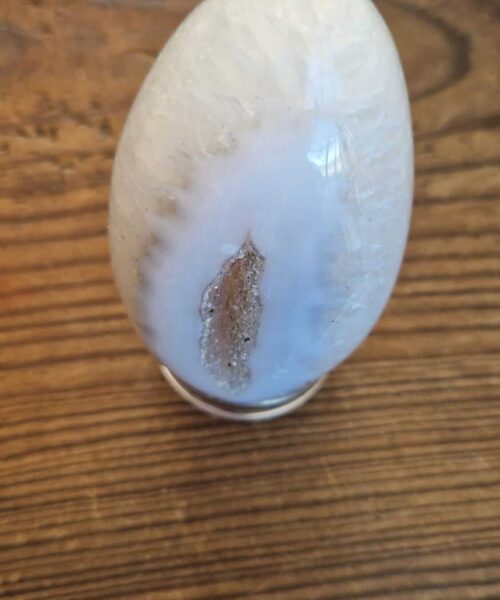 Large Premium Egg 2 High Grade Agate Crystal Geode Aura Egg on Stand 345g - H9xW5.5xD5cm - Image 10