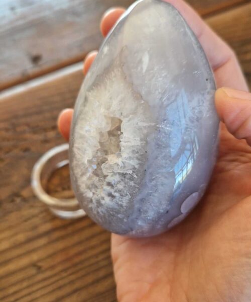 Large Premium Egg 3 High Grade Agate Crystal Geode Aura Egg on Stand 399g - H9xW6xD5cm - Image 7