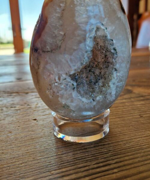Alternative view of Large Premium Egg 4 High Grade Agate Crystal Geode Aura Egg on Stand 650g - H12xW7xD6cm