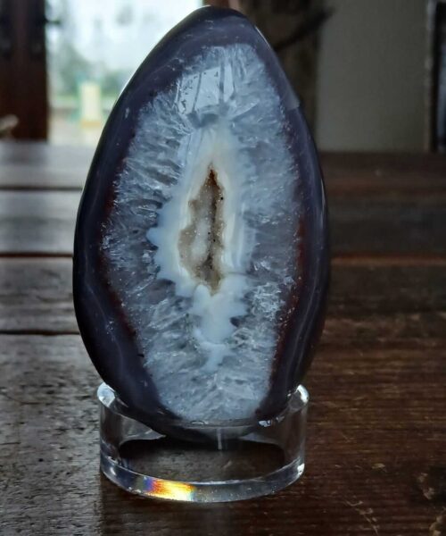 Large Premium Egg 7 High Grade Agate Crystal Geode Aura Egg on Stand 308g - H9xW5xD4.5cm - Image 9