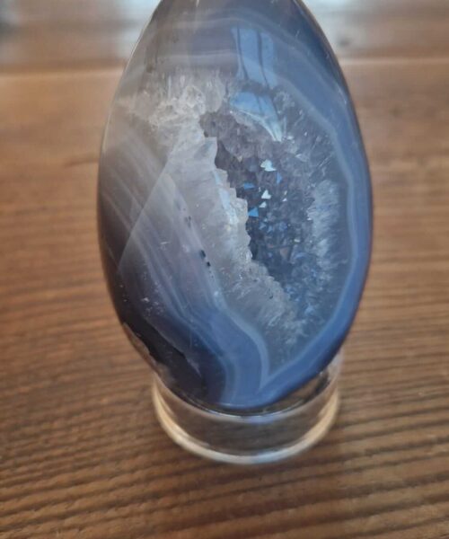 Large Premium Egg 8 High Grade Agate Crystal Geode Aura Egg on Stand 316g - H9.5xW5.5xD5.5cm - Image 2