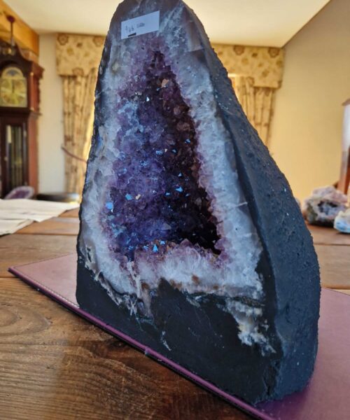 Amethyst Crystal Geode 946 Premium Queen Grade 11.65kg H27xW23xD18cm - Image 4
