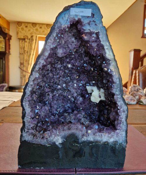 Amethyst Crystal Geode 947 Premium Queen Grade 12.35kg H35xW24xD18cm - Image 2