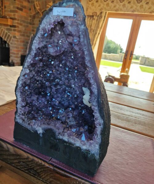 Amethyst Crystal Geode 947 Premium Queen Grade 12.35kg H35xW24xD18cm - Image 4